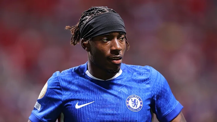 Bom tấn Noni Madueke: Hành trình từ hoài nghi đến niềm tin của CĐV Arsenal